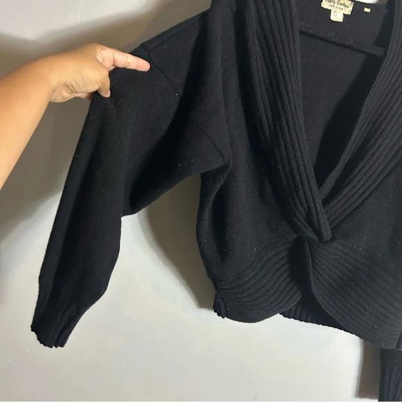 Paolo Rodesco Vintage Italian Designer Black Knotted Front Angora Sweater - Picture 3 of 7